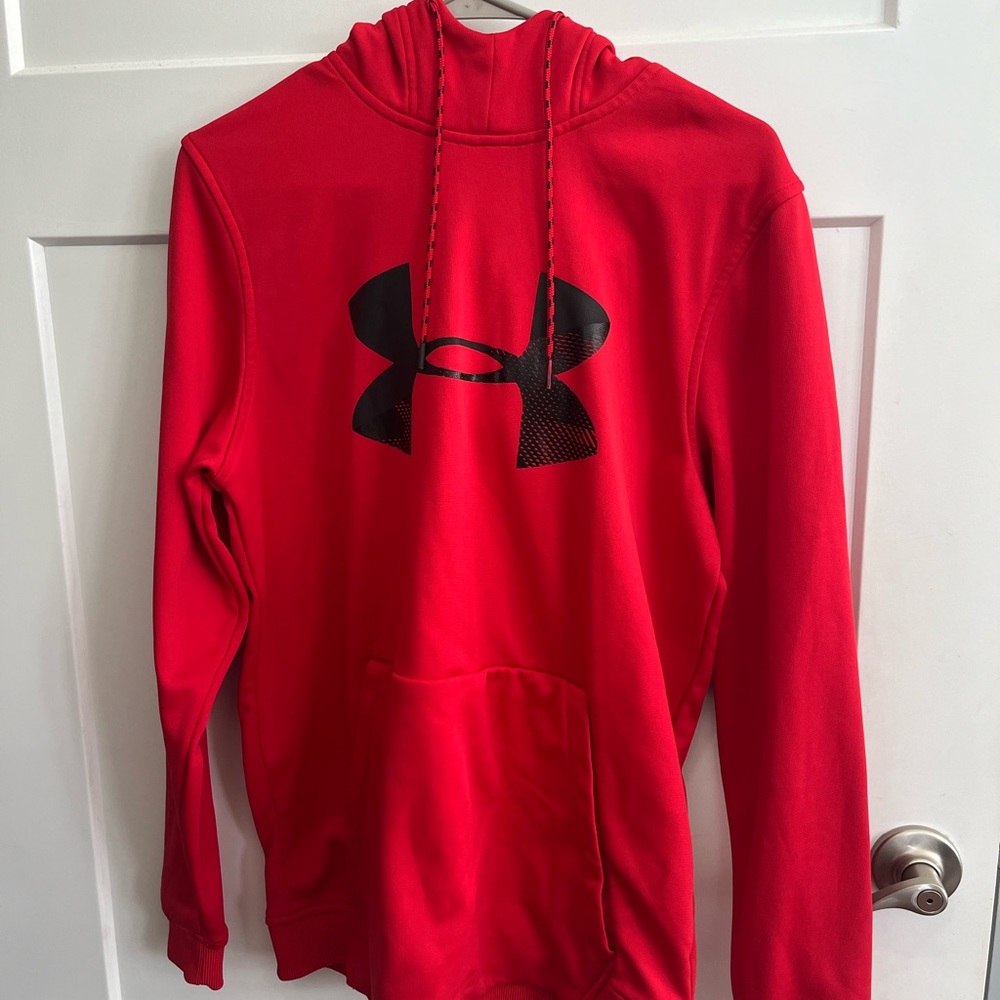 Medium men’s red sweatshirt Underarmour